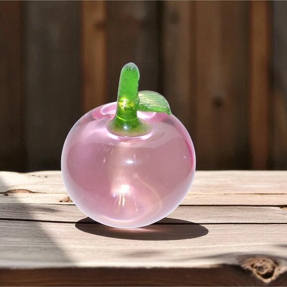 Source Unknown Other - Glass Heavyweight Pink Apple Paperweight Decorative 4" x 3"